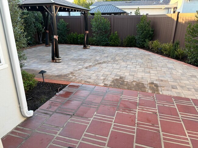 Building Photo - 851 Graynold Ave