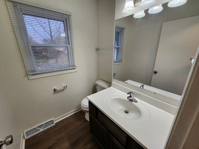 Building Photo - 109 Johnston Dr