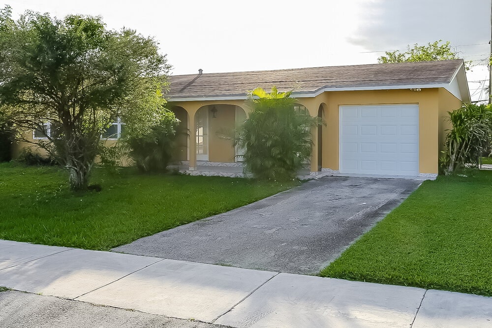 Foto principal - 3800 SW 124th Ct