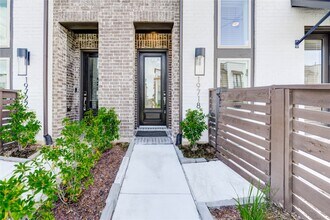 Building Photo - 19718 Curved Steel Dr Building Photo - 19718 Curved Steel Dr