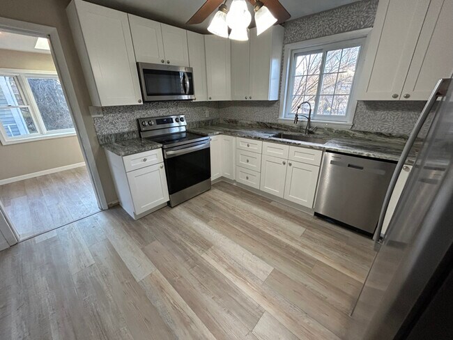 Foto del edificio - 78 Southview Rd