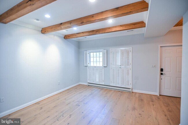 Building Photo - 926 Fell St