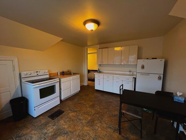 3rd Floor Kitchen - 400 E 19th St