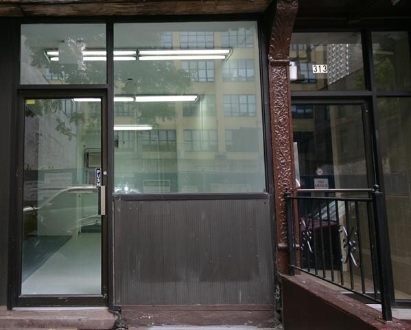 Building Photo - Yorkville Properties
