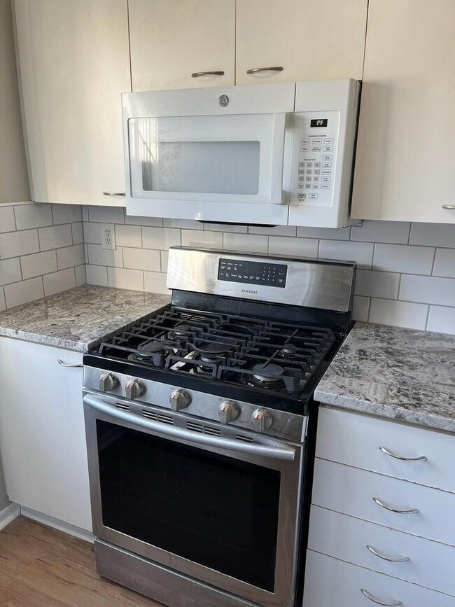 Foto del edificio - 5673 Wigmore Dr