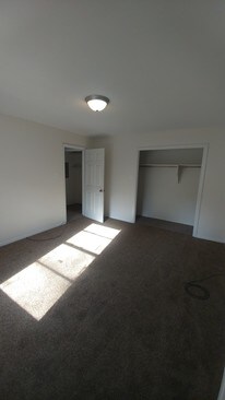 Building Photo - 115 Marble St