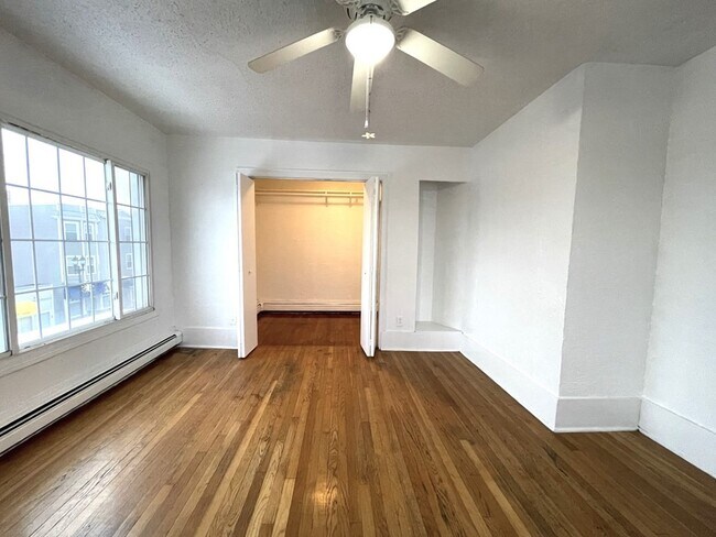 Building Photo - 311 Main St