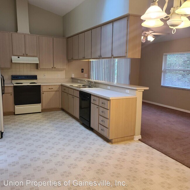 Building Photo - 3 br, 2 bath House - 13305 State Road 121