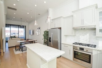 Building Photo - 6125 Cottage Grove Lake Dr