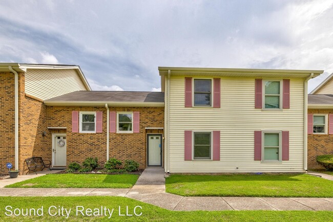 Building Photo - 3 br, 2 bath House - 130 Lake Chateau Dr