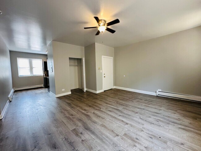 Foto del edificio - 5645-5657 W Washington Blvd