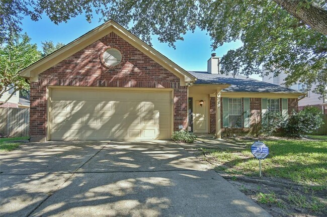 Building Photo - 3913 Beechwood Dr