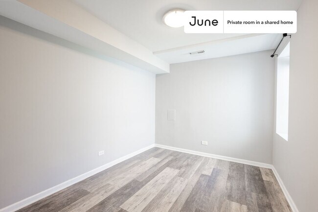 Foto del edificio - Room in Shared 3 bed/2 bath home