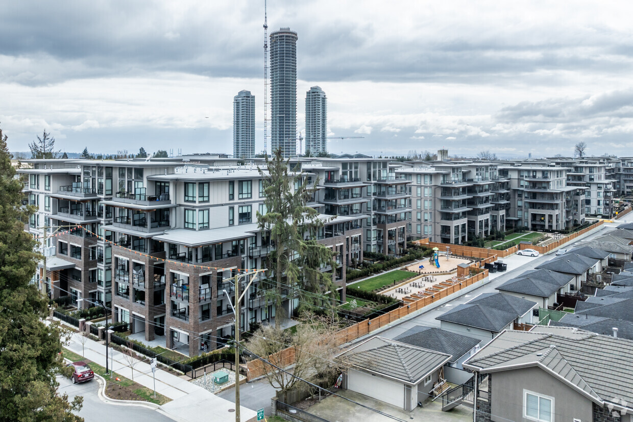 Building Photo - Cedar Creek