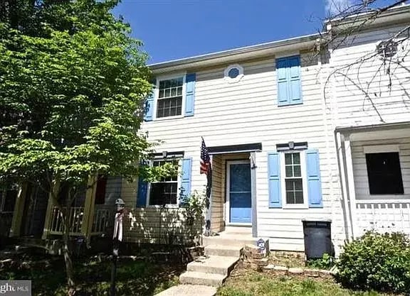 Front of house - 805 Wind Ridge Dr
