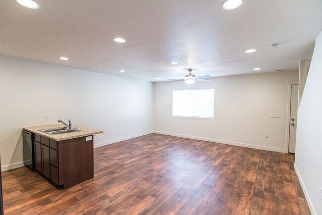 Building Photo - Beautiful Townhome with 2-Car Garage