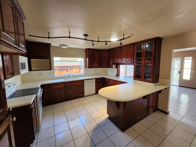Foto del edificio - 3BD/2.5BA Single Story Home - 1950 Square ...