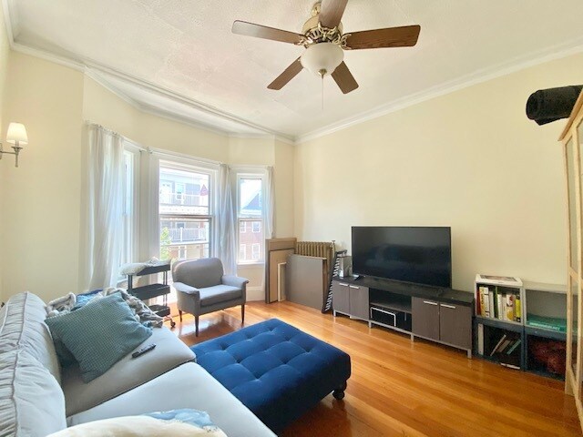 Primary Photo - 27 Rice St