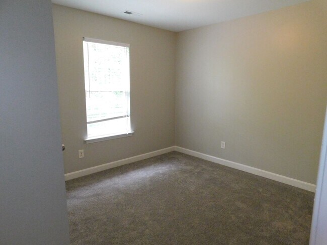 Foto del edificio - 3 bedroom 2.5 bath single family home