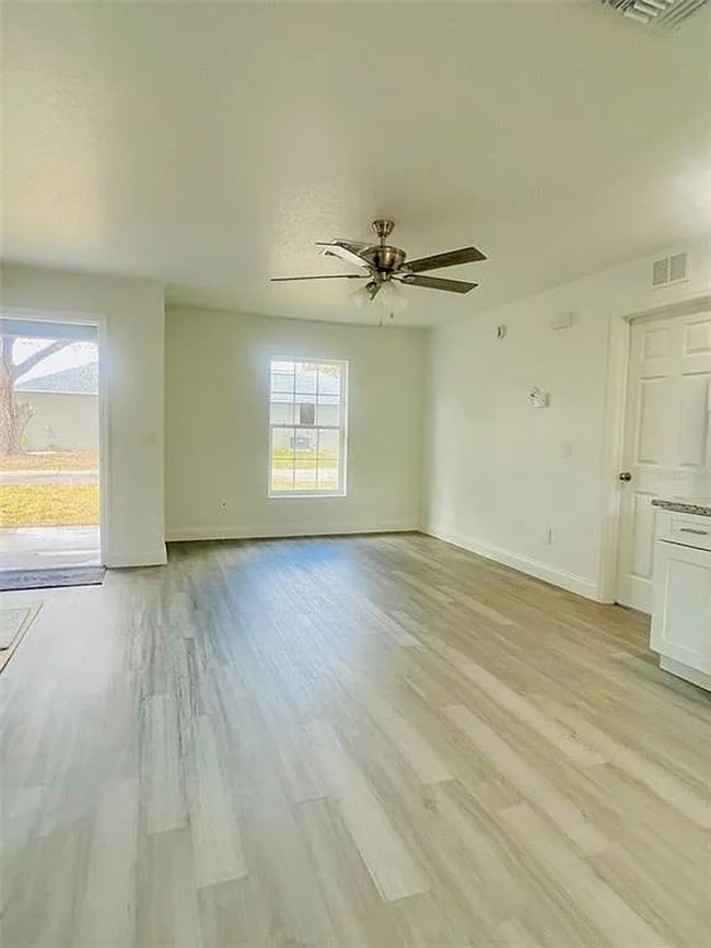 Building Photo - Ready for immediate occupancy!