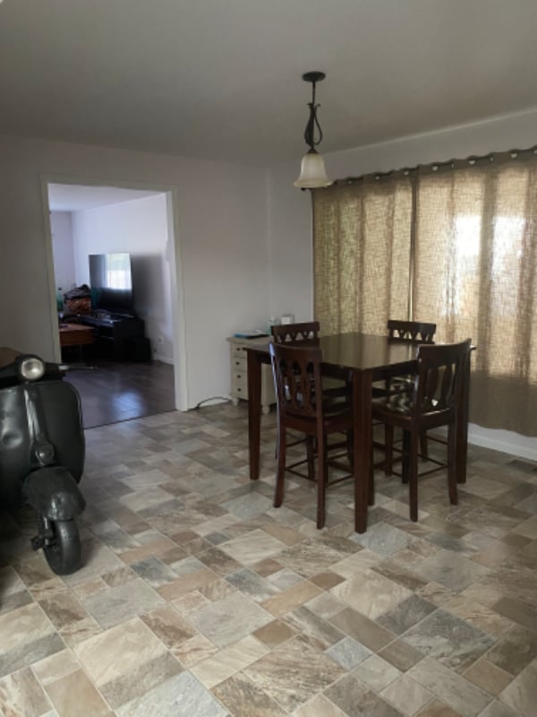Primary Photo - 9181 Sherwood Dr