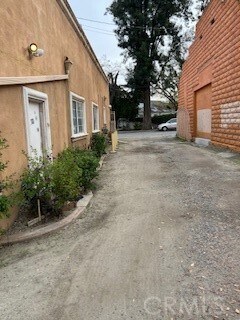 Foto del edificio - 320 S Pico Ave