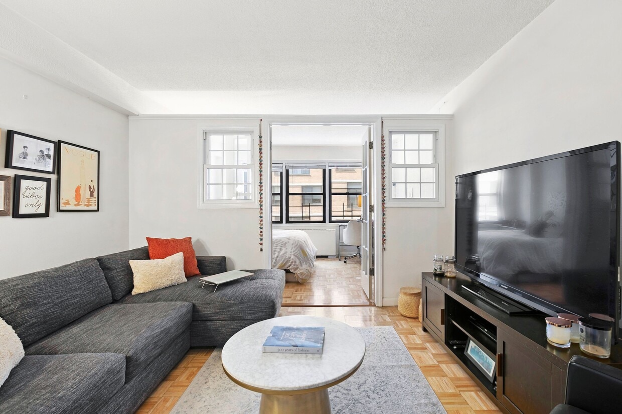 Photo - 520 E 81st St (New York, NY)