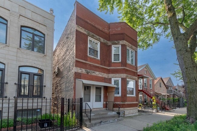 Foto del edificio - 2821 S Emerald Ave