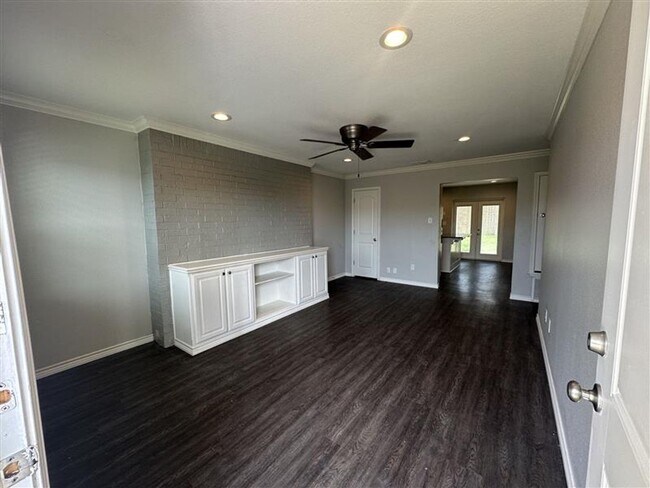 Foto del edificio - 8320 Cambridge Rd