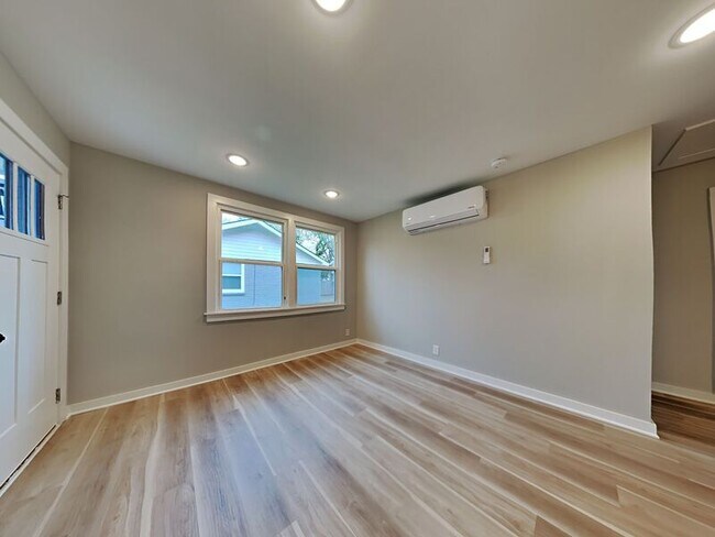 Foto del edificio - 1730 17th Ave N