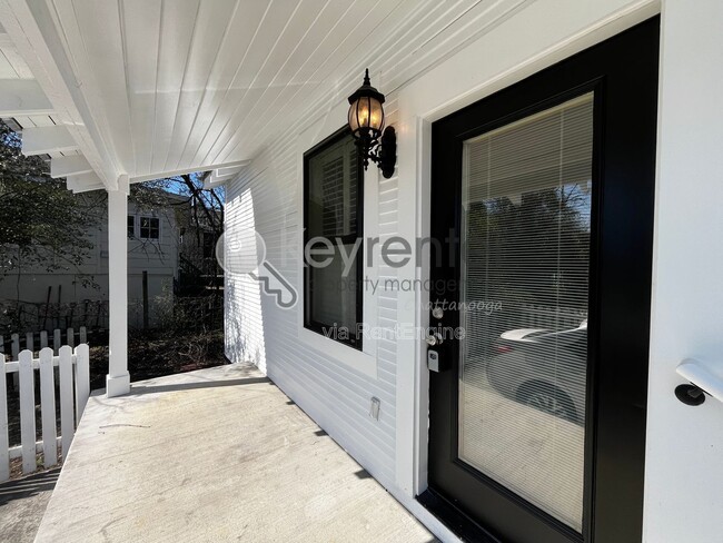Foto del edificio - 405 Spears Ave