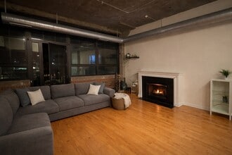 Building Photo - 3963 W Belmont Ave