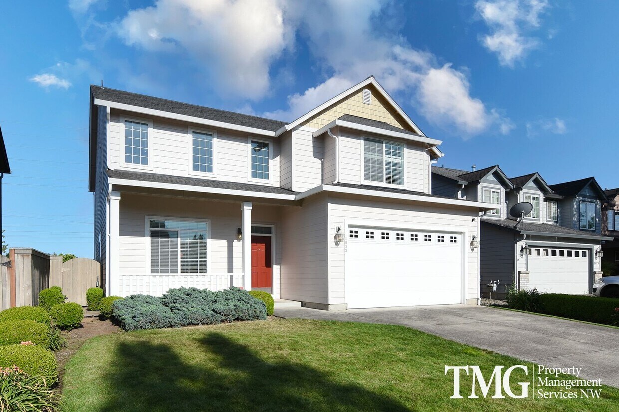 Primary Photo - Stunning 4 Bedroom with Gorgeous main leve...
