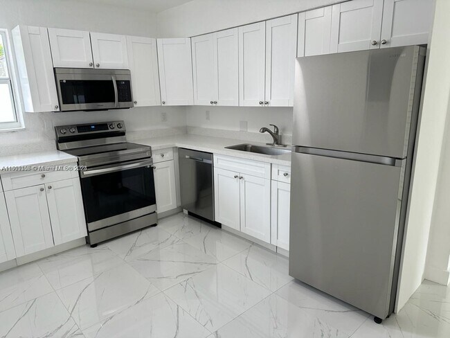 Foto del edificio - 1864 NW 34th St