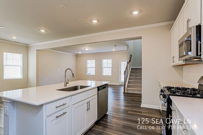 Building Photo - 125 Sea Cave Ln