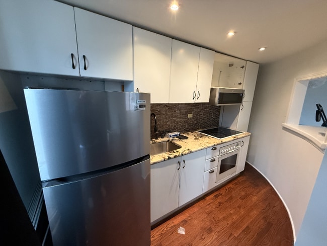 Foto del edificio - 700 W Bittersweet Pl