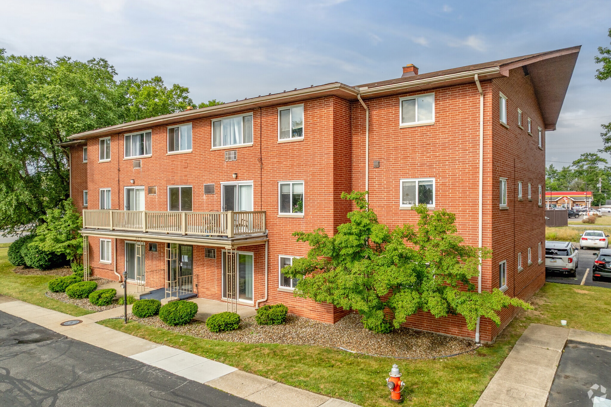 Stoneybrook Apartments – photo 2
