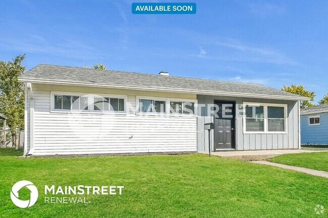Building Photo - 4845 N Kenyon Dr