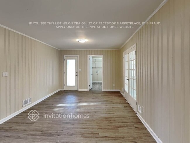 Building Photo - 8837 Elma St