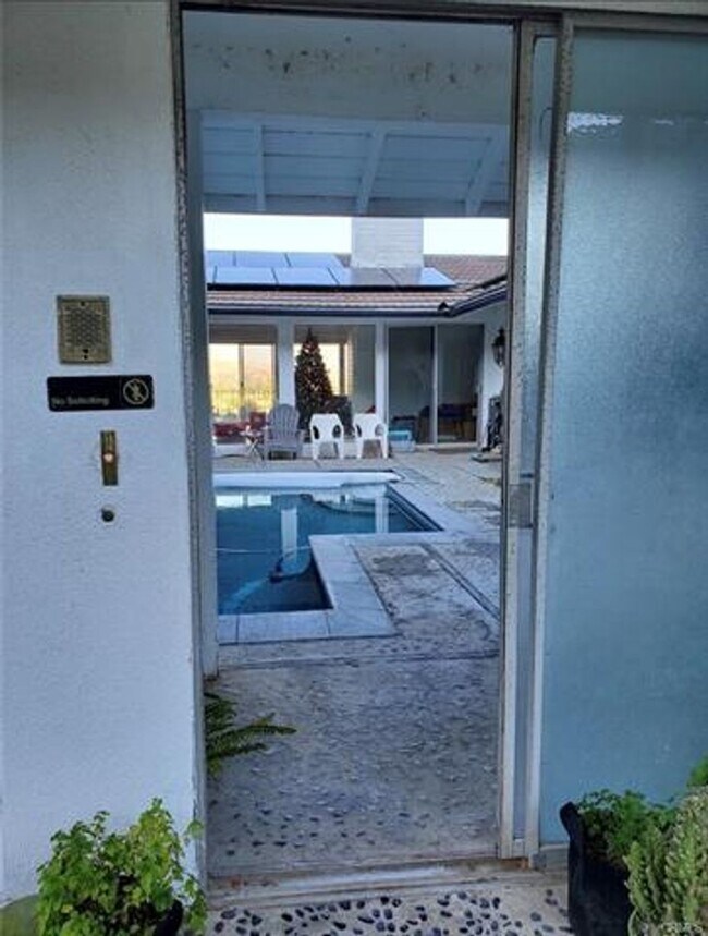 Foto del edificio - Rare multi-generational home