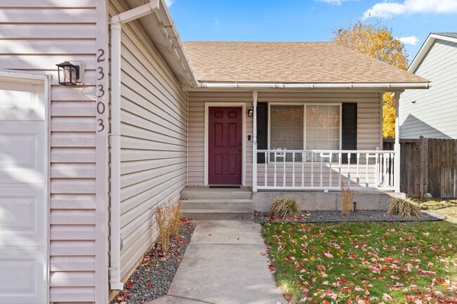 Building Photo - Liberty Lake 4 Bed 2 Bath Home that has been nicely updated