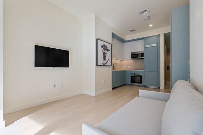 Building Photo - 6401 Wilshire Blvd