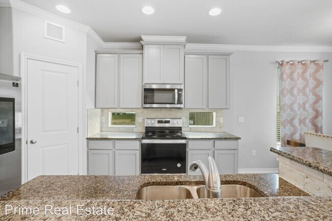 Building Photo - 4 br, 2.5 bath House - 1100 Ocean Breeze