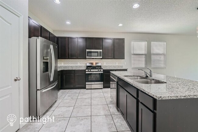 Building Photo - 937 Hilltop Park Court