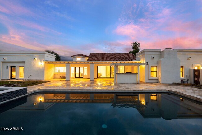 Foto del edificio - 10111 E Cholla St