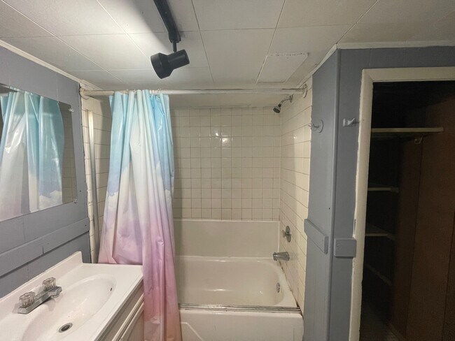 Foto del edificio - 609 Sager St