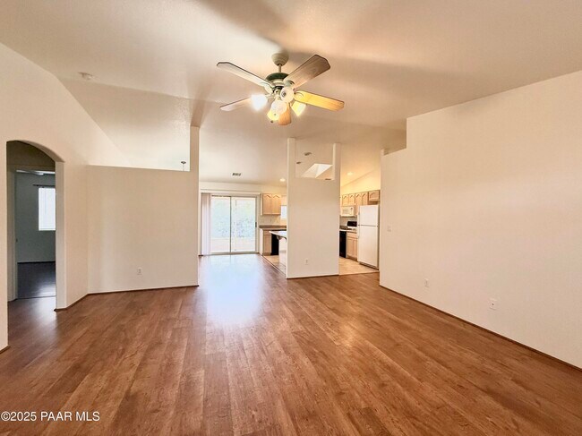 Foto del edificio - 5102 E Ramada Dr