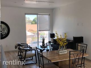 Foto del edificio - 5 br, 5 bath Townhome - 1213 N Alexandria Ave