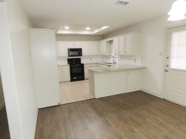 Foto del edificio - Whitehouse ISD! Beautifully Updated 3 Bedroom, 2 Bath Home