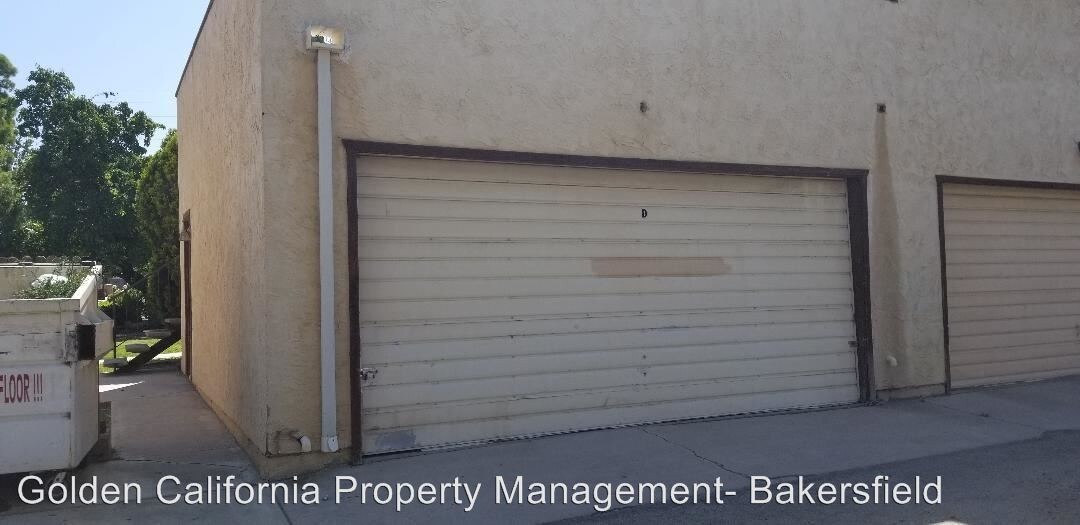 Building Photo - 3208 La Costa St